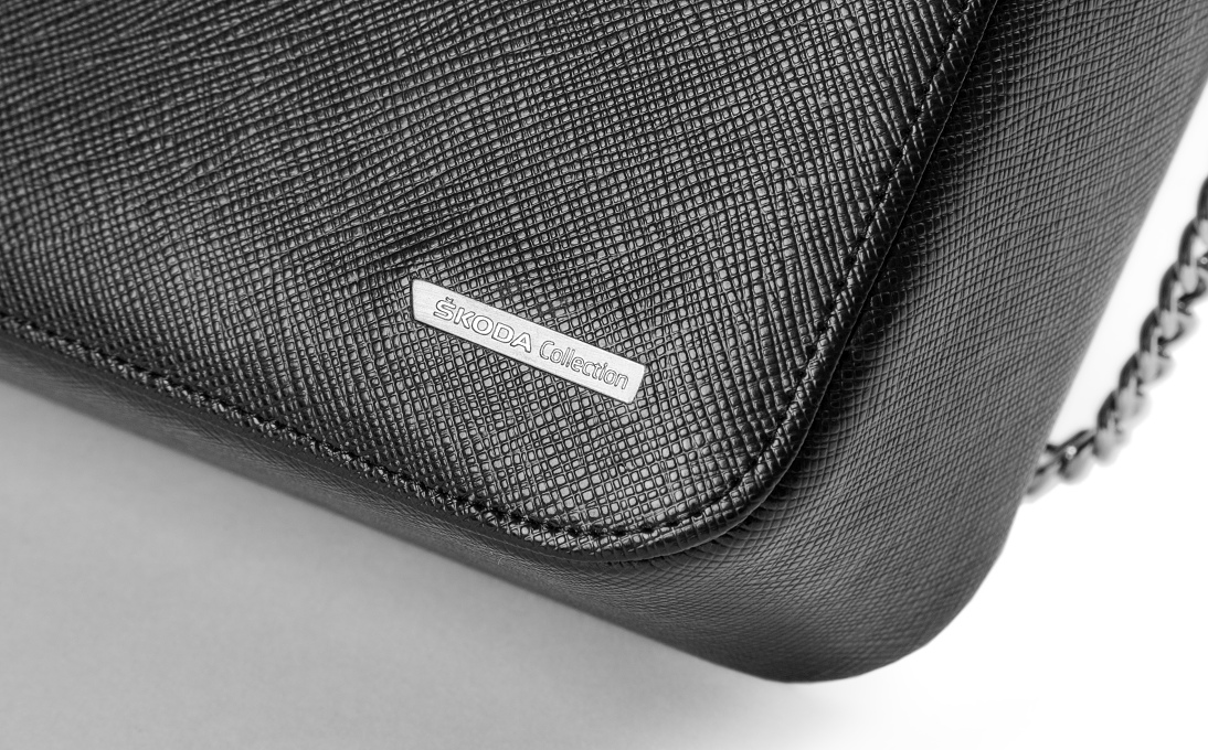 Dámska kožená kabelka