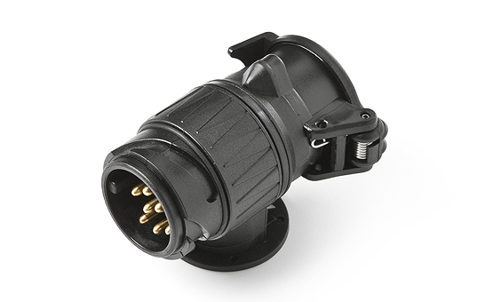 Adaptor for connecting the trailer