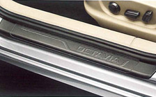 Prahové lišty čierne