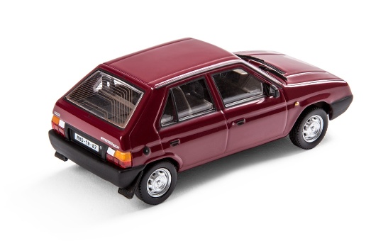 Favorit (1988) 1:43 red