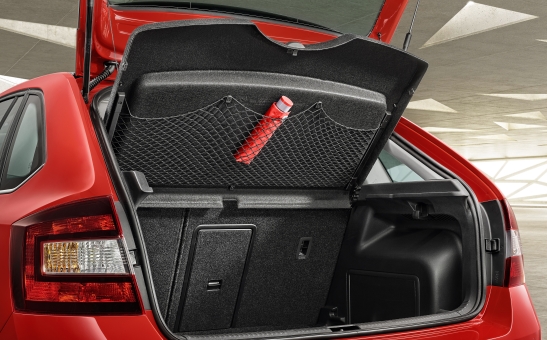 Net under the parcel shelf