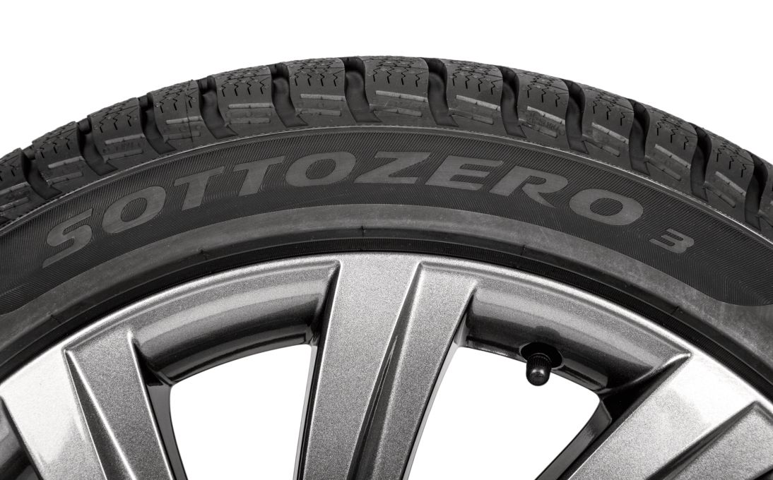 Kompletné zimné koleso PERSEUS 18" pre OCTAVIA IV