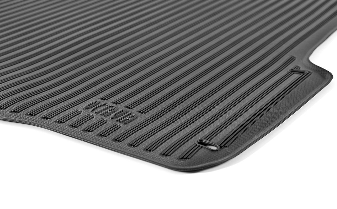 Textile rubber carpet for the luggage compartment Octavia II Combi 