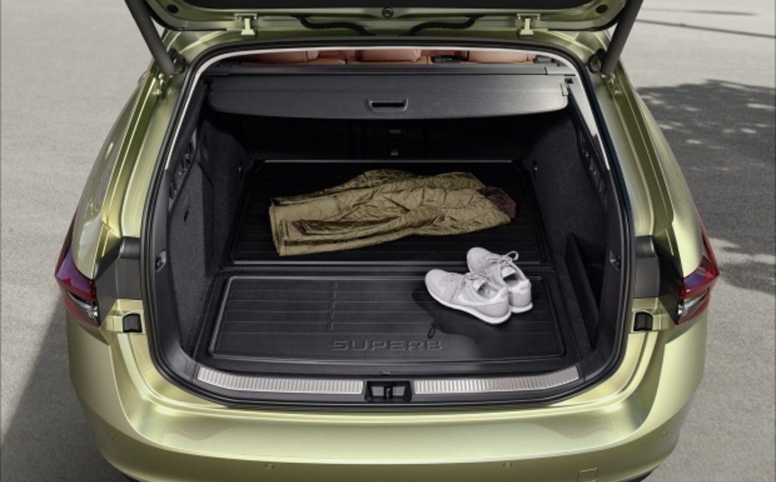 Double-sided boot mat Superb IV Combi