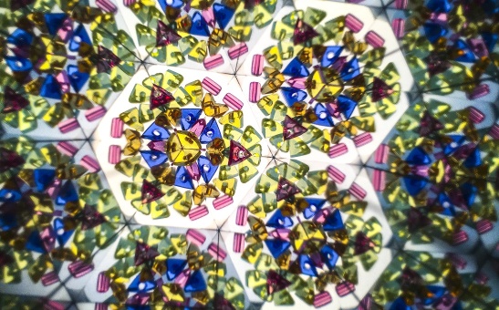 Kaleidoskop s motívom