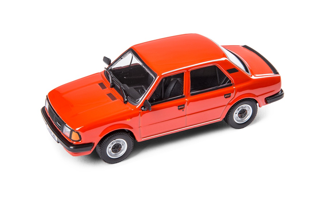 Model vozidla ŠKODA 120L (1983) 1:43 v červenej farbe.