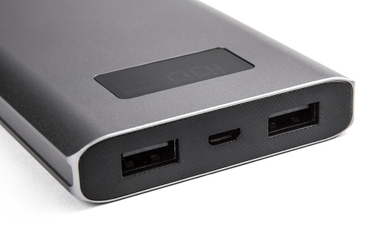 Kovová externá batéria