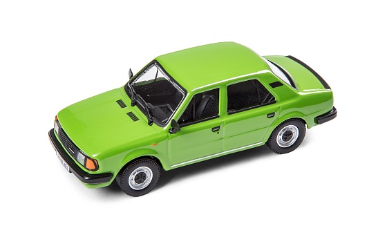 Model vozidla ŠKODA 120L (1983) v zelenej farbe.