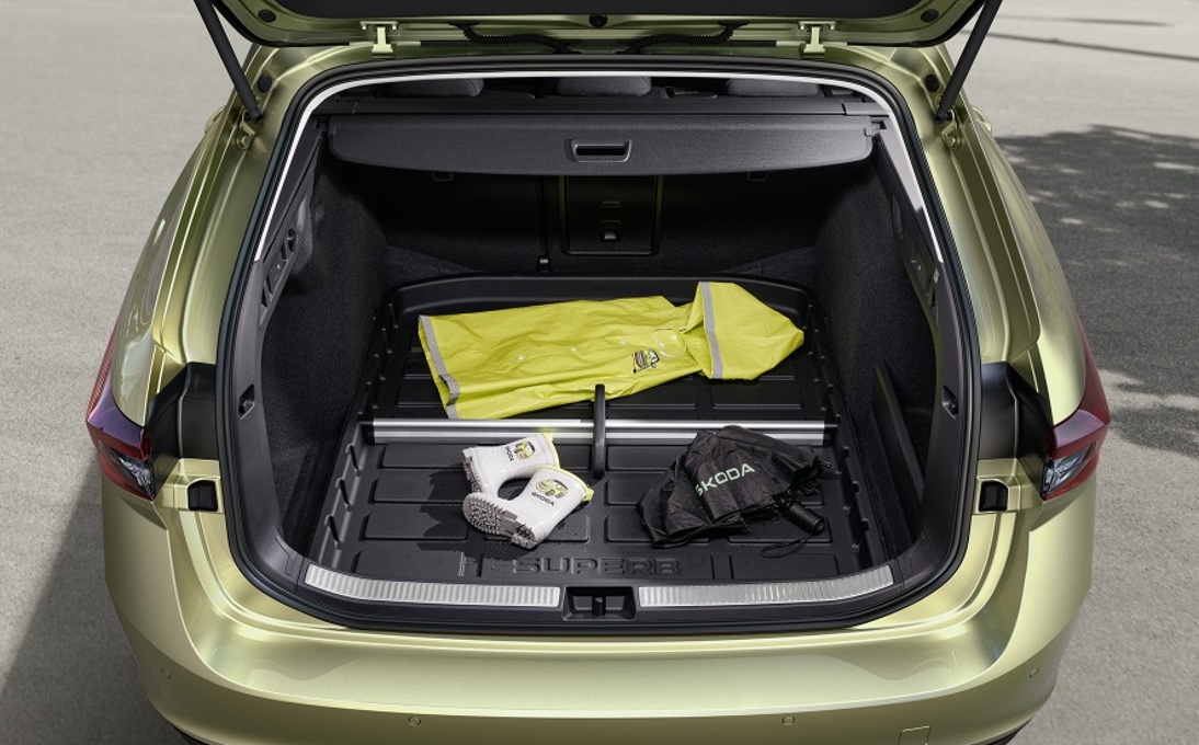 Plastová vaňa do batožinového priestoru Superb IV Combi