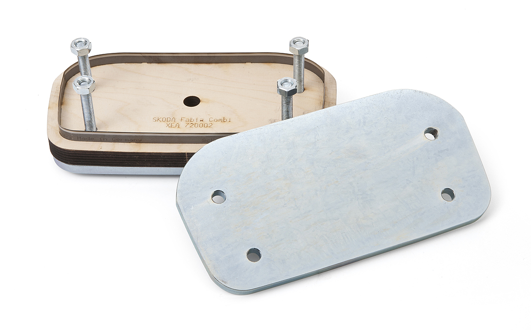 Cutting tool for a tow bar Fabia II