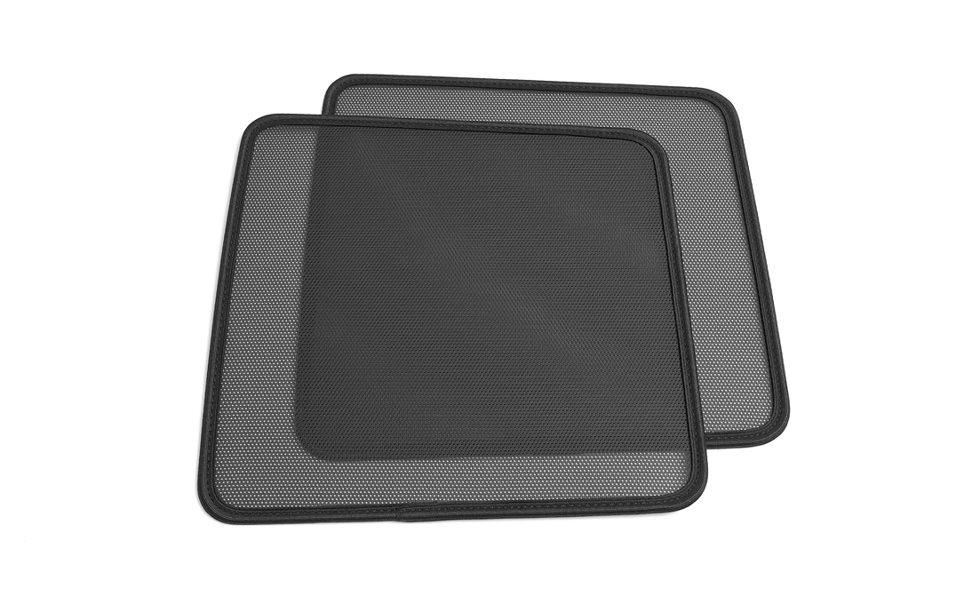 Rear side boot window sunblind