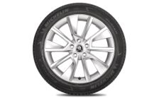 Complete summer alloy wheel BRAGA 18" for KAROQ.