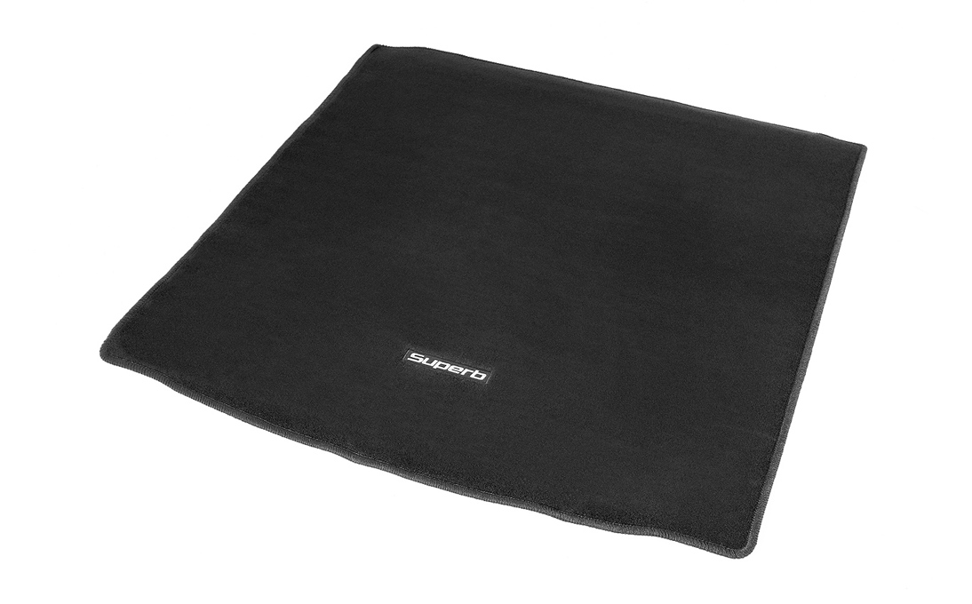 Koberec do batožinového priestoru SUPERB II COMBI