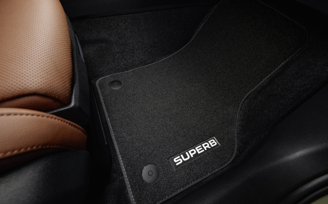 Textile foot mats Standard for Superb IV