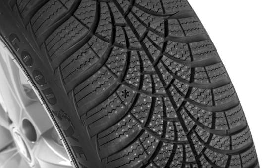 Kompletné zimné koleso Deneb 15" pre Fabia III