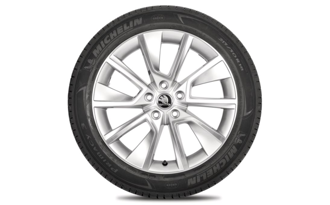 Complete summer alloy wheel BRAGA 18" for KAROQ.