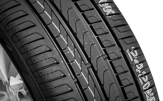 Kompletné letné koleso TRINITY 19" pre SUPERB III